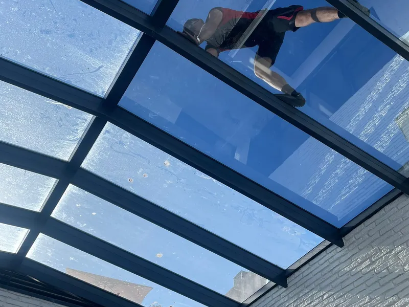 Lámina solar exterior 80% en galerías comerciales