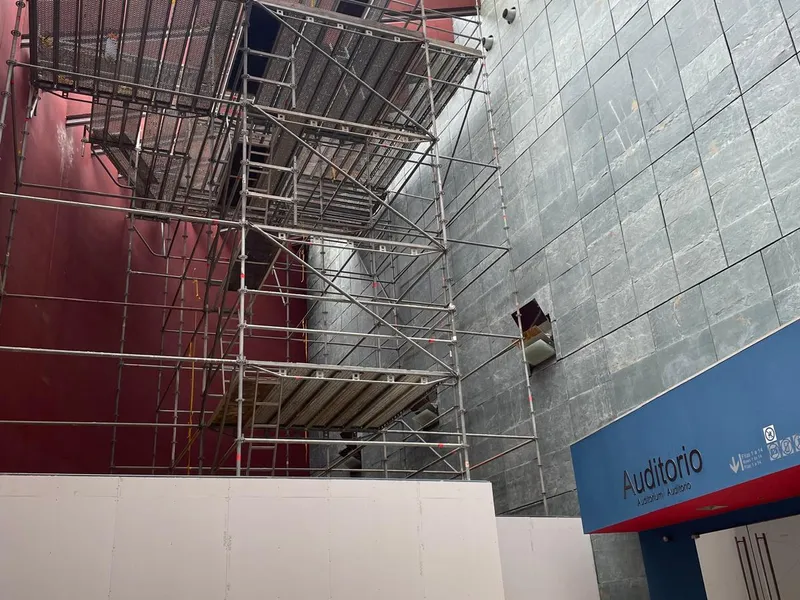 Láminas de seguridad en Auditorio Municipal de Pontevedra