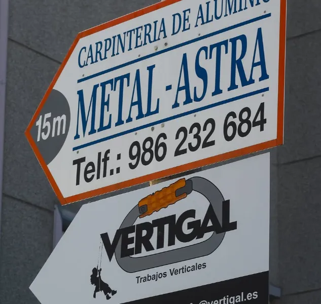 Señal vertical Metalastra